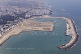 Image du Maroc Professionnelle de  Vue aérienne d'Asilah, ville du nord du Maroc sur l'océan Atlantique à 40 km au sud de Tanger, Vendredi 9 Août 2002.  (Photo / Abdeljalil Bounhar)



 